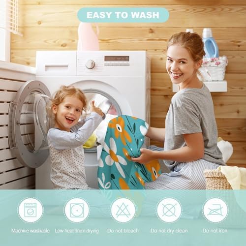Kids Hooded Bath Towel with Hand Drawn Doodles