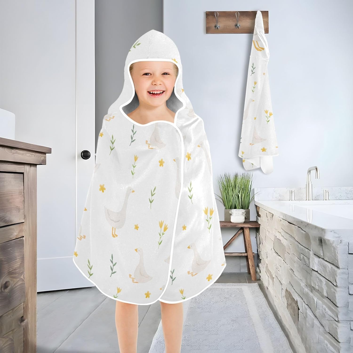 Burbuja Goose Bird Twig Hooded Bath Towel for Kids