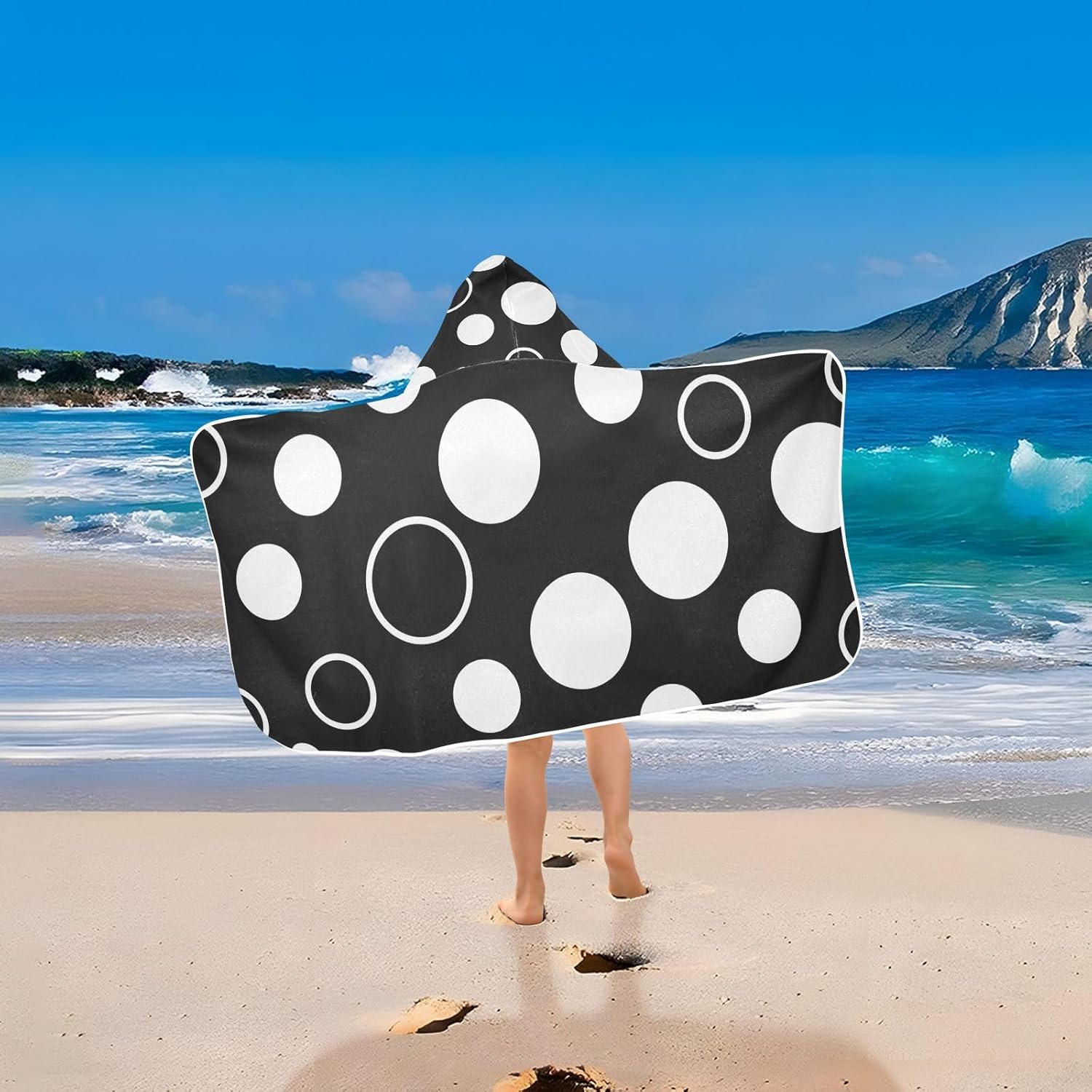 CHIFIGNO Kids Hooded Pool Towel with Polka Dots