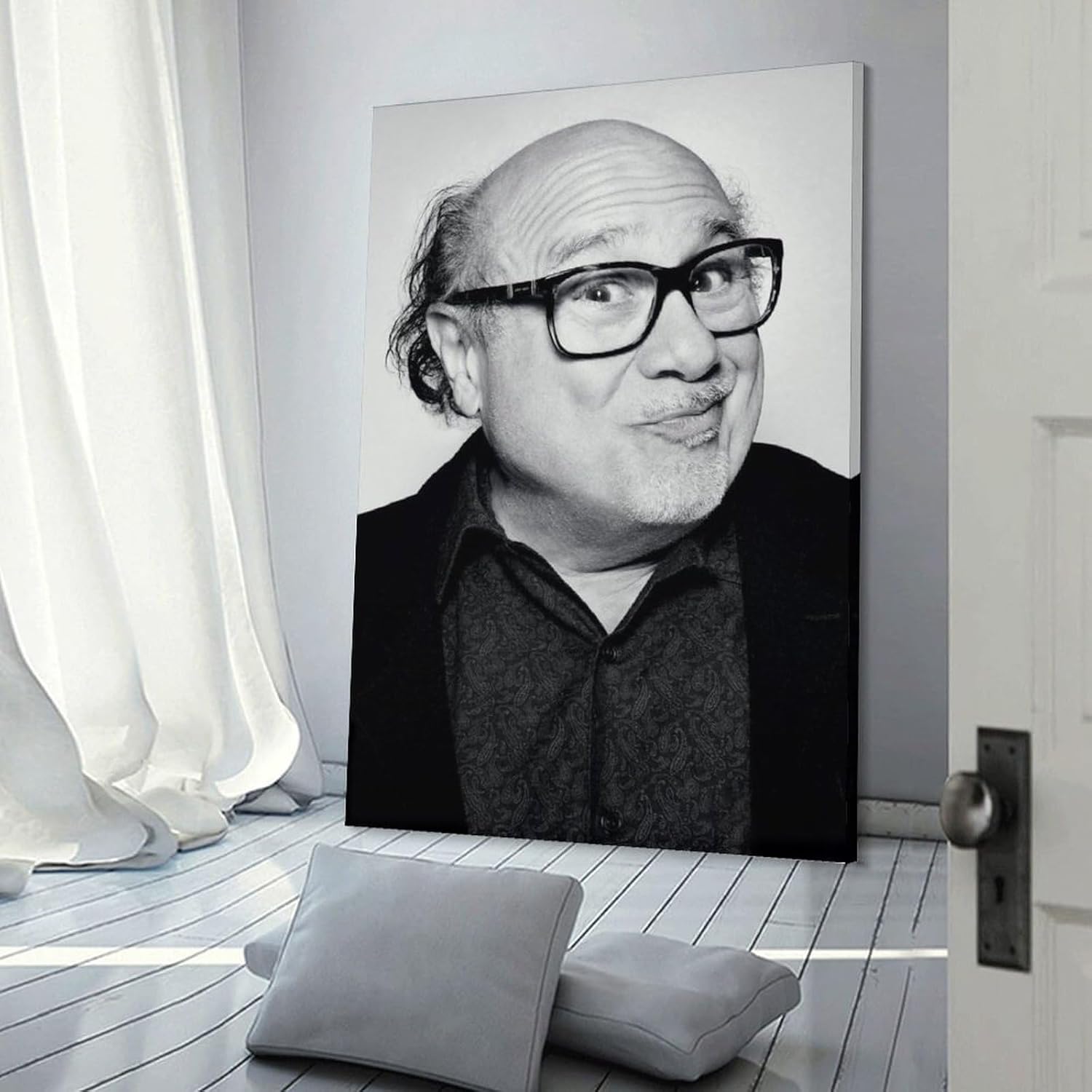 Danny DeVito Actor Poster Frame-style 12x18inch
