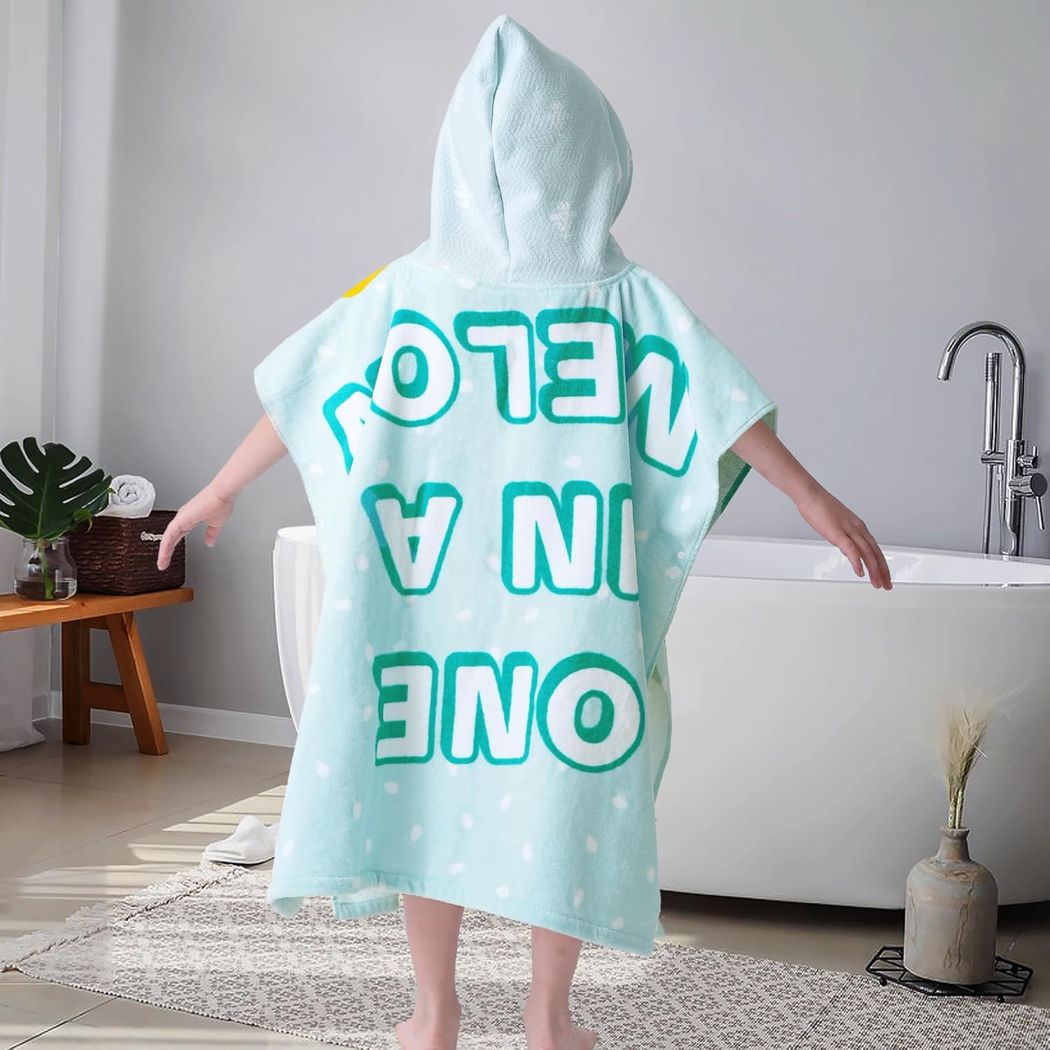 VOOVA MOVAS Kids Beach Towel with Hood