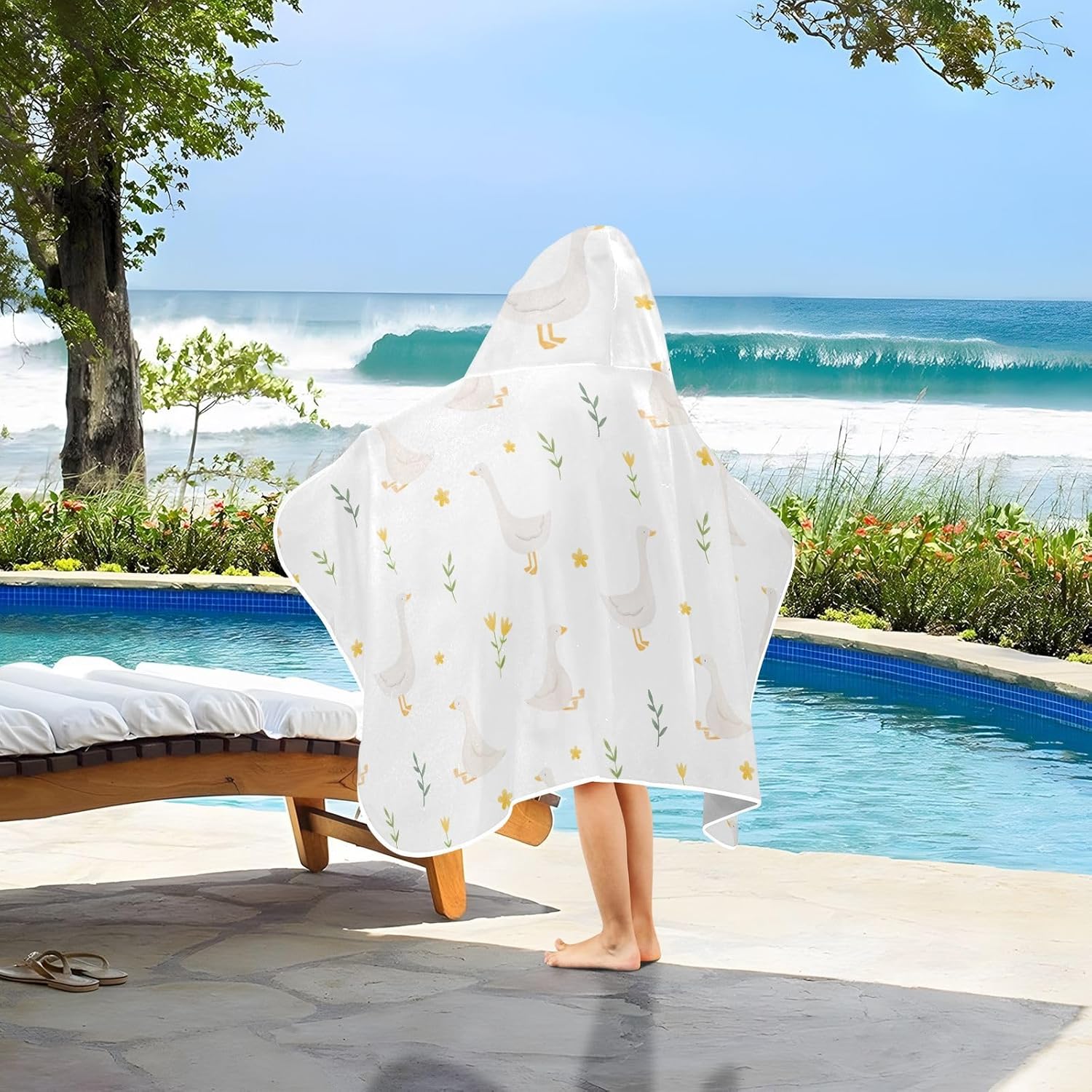 Burbuja Goose Bird Twig Hooded Bath Towel for Kids